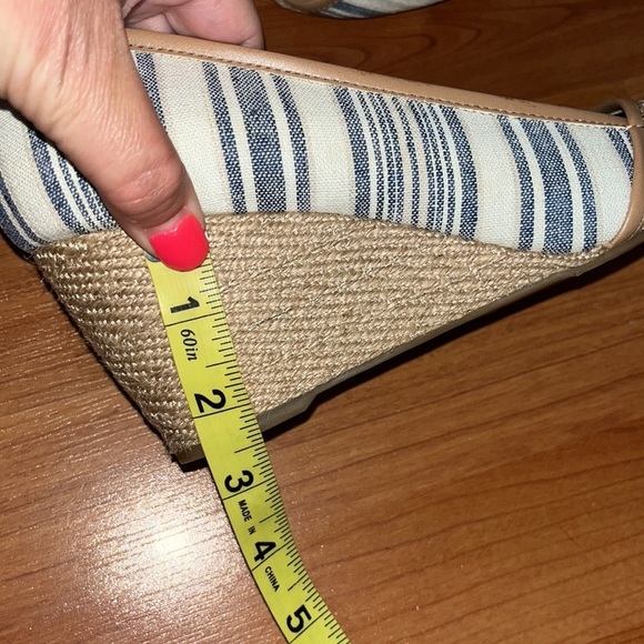 💙Easy Spirit Brigette wedge pump sandal Blue stripe nautical Espadrille Size 8 - Picture 8 of 8